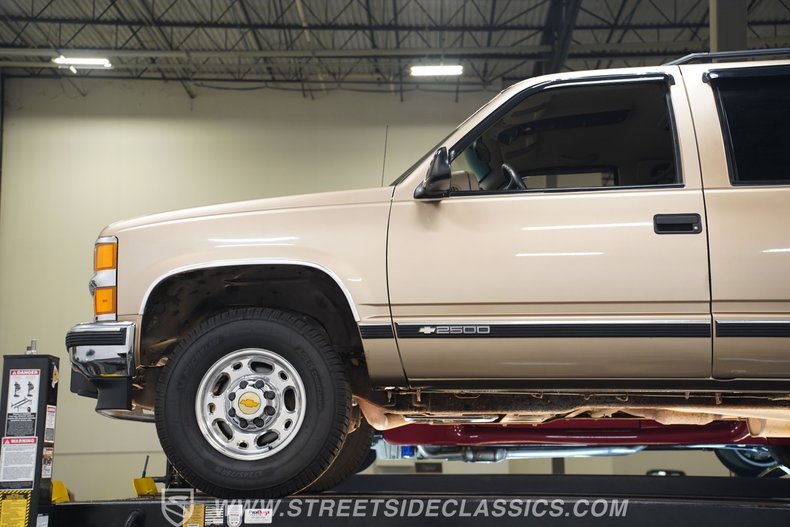 For Sale 1999 Chevrolet Suburban Stock# 5545-NSH Fullscreen Grid Image 77