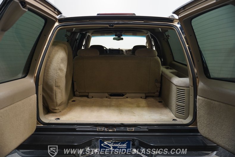 For Sale 1999 Chevrolet Suburban Stock# 5545-NSH Fullscreen Grid Image 65