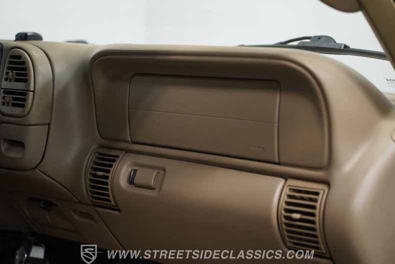 For Sale 1999 Chevrolet Suburban Stock# 5545-NSH Fullscreen Grid Image 60