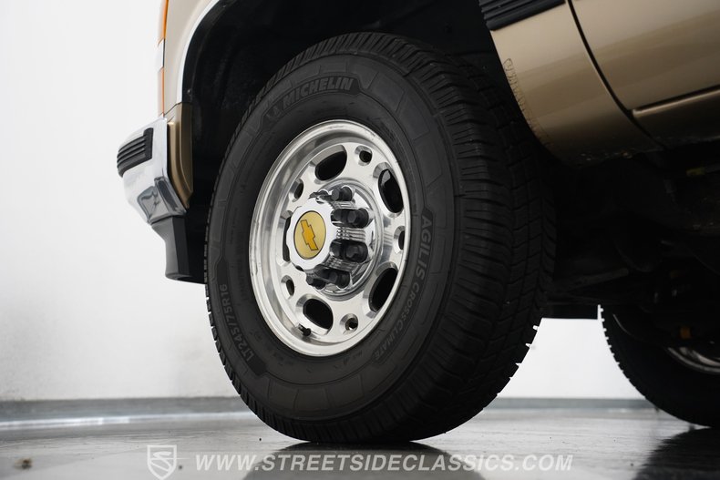 For Sale 1999 Chevrolet Suburban Stock# 5545-NSH Fullscreen Grid Image 67