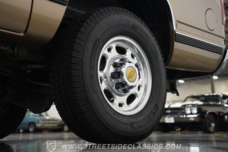 For Sale 1999 Chevrolet Suburban Stock# 5545-NSH Fullscreen Grid Image 68