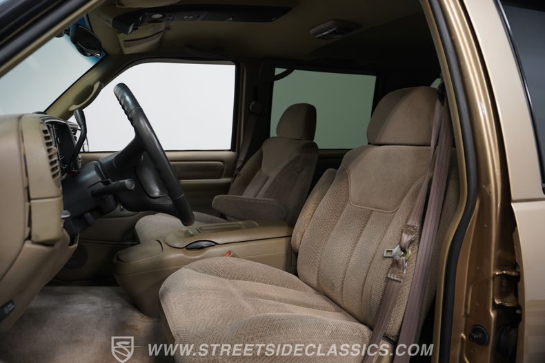For Sale 1999 Chevrolet Suburban Stock# 5545-NSH Fullscreen Grid Image 51