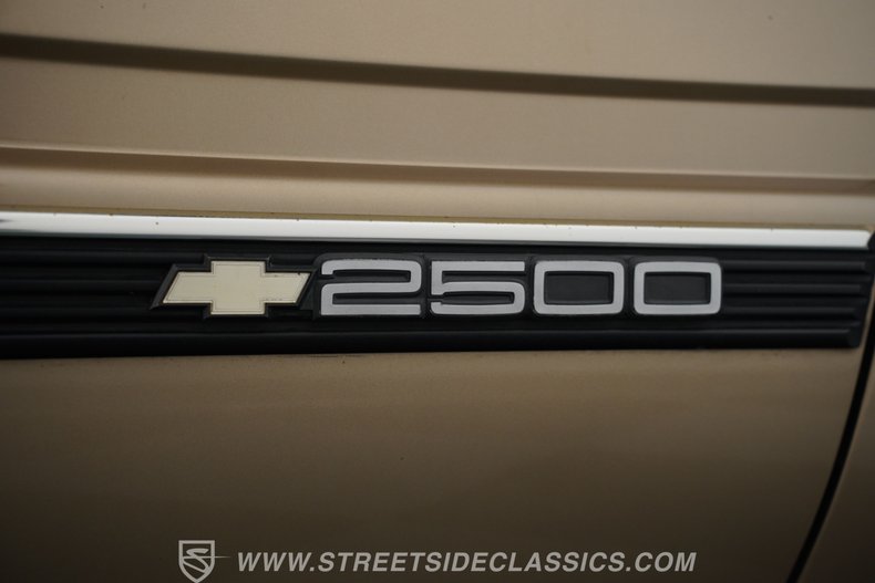 For Sale 1999 Chevrolet Suburban Stock# 5545-NSH Fullscreen Grid Image 89