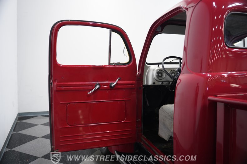 1951 Ford F-1 35