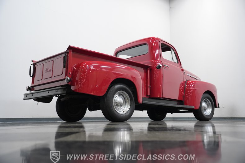 1951 Ford F-1 26