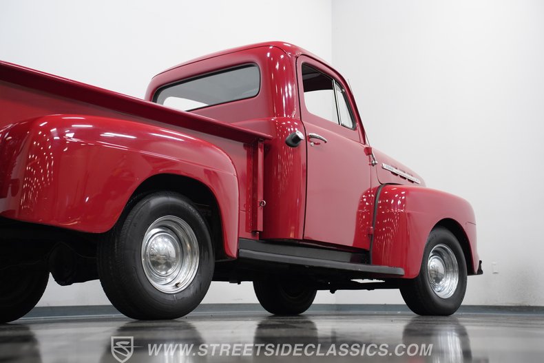 1951 Ford F-1 27