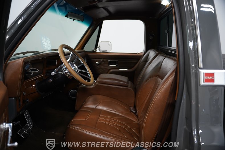 1983 GMC C1500 37