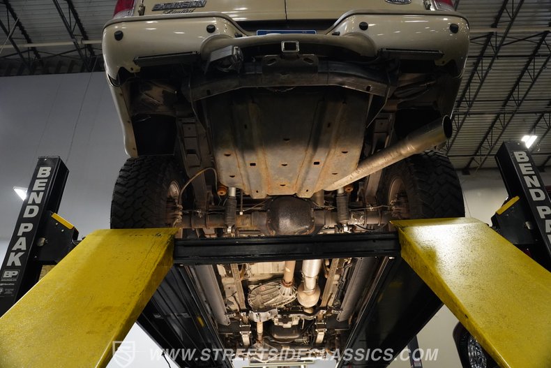 2005 Ford Excursion 76