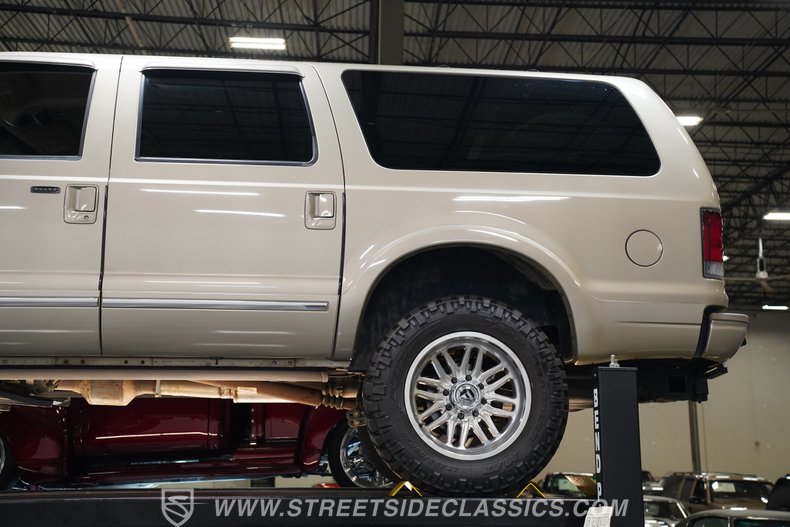2005 Ford Excursion 81