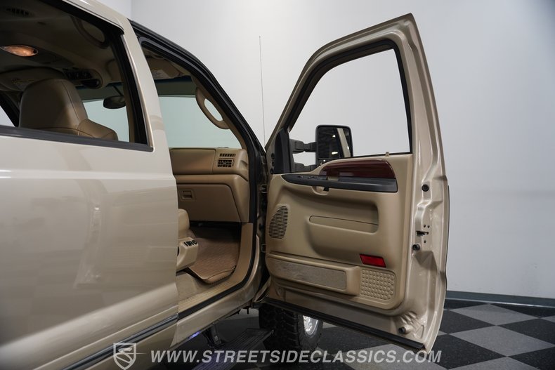 2005 Ford Excursion 64