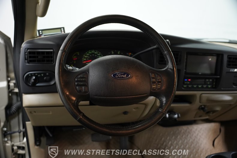 2005 Ford Excursion 38