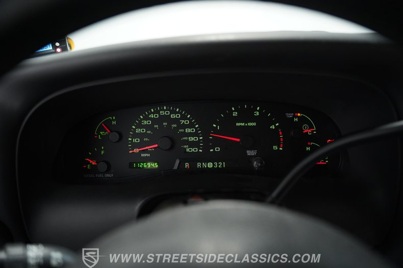 2005 Ford Excursion 39
