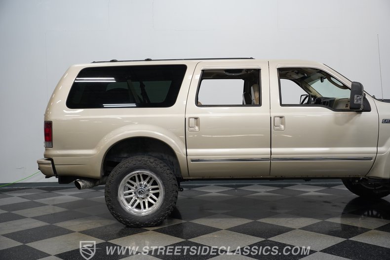 2005 Ford Excursion 28