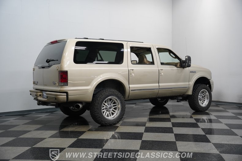 2005 Ford Excursion 13