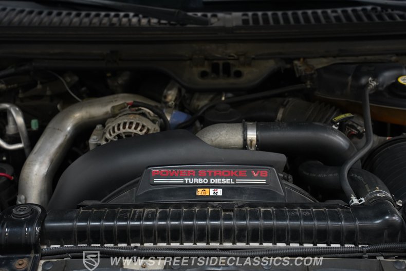 2005 Ford Excursion 33