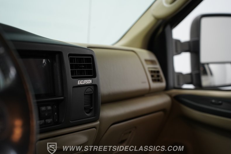 2005 Ford Excursion 54