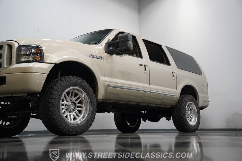 2005 Ford Excursion 21