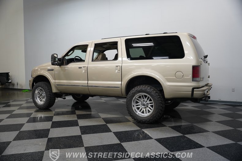 2005 Ford Excursion 9