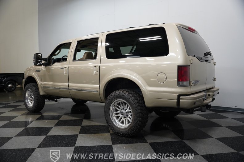 2005 Ford Excursion 10