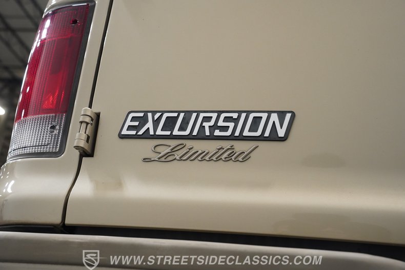 2005 Ford Excursion 89