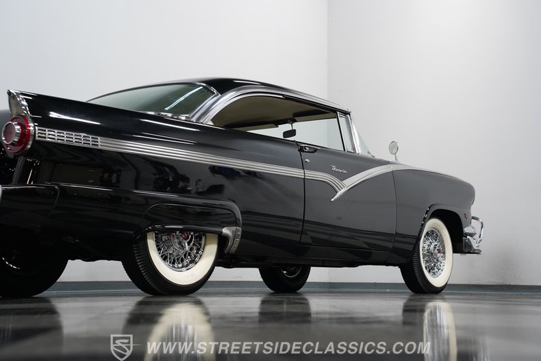 1956 Ford Victoria 27