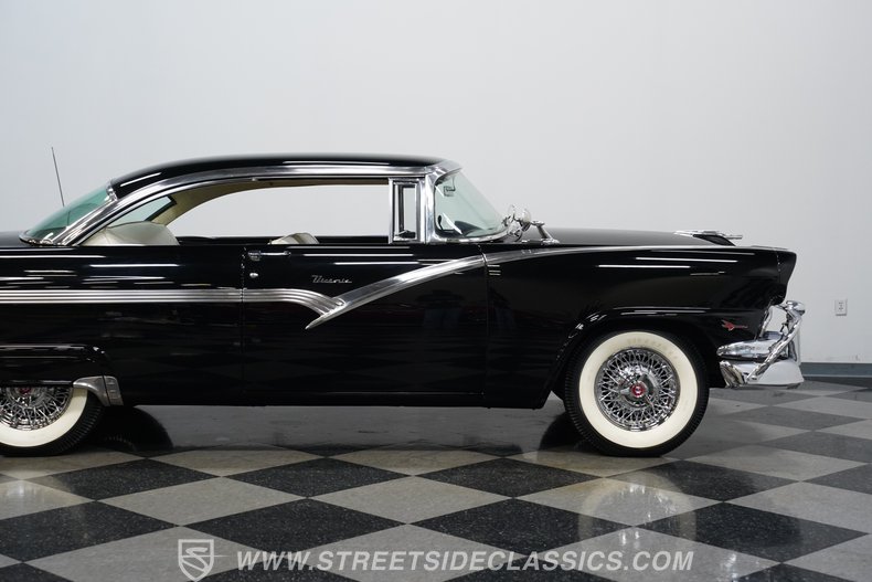 1956 Ford Victoria 29