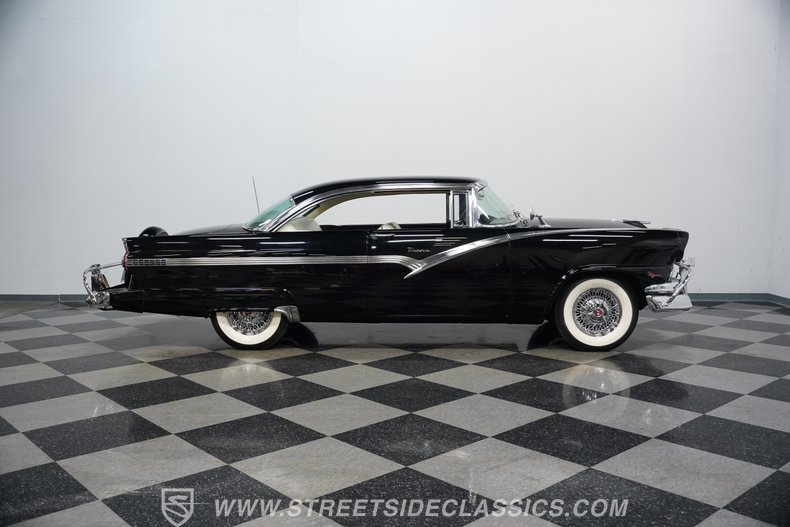 1956 Ford Victoria 14