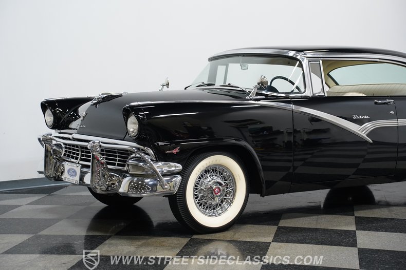 1956 Ford Victoria 18