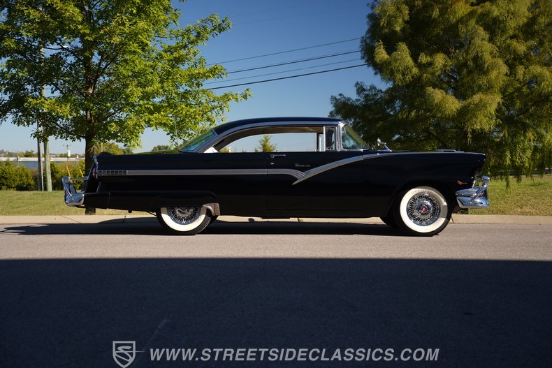 1956 Ford Victoria 74
