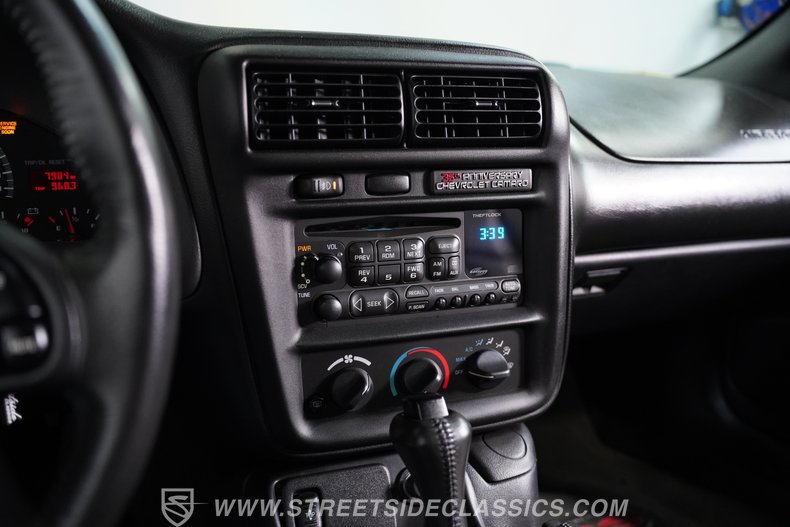 2002 Chevrolet Camaro 42