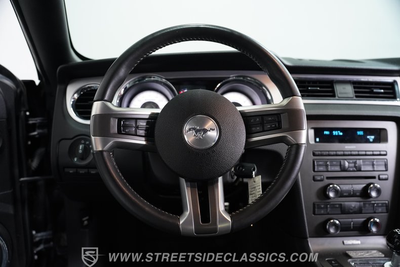 2012 Ford Mustang 38
