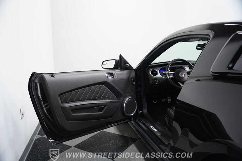 2012 Ford Mustang 35