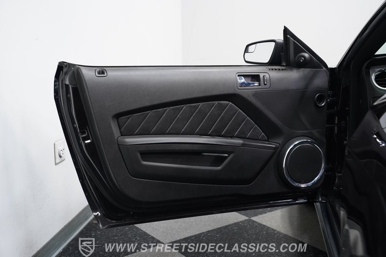 2012 Ford Mustang 36