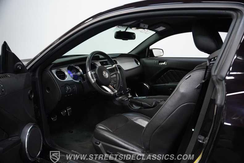 2012 Ford Mustang 4