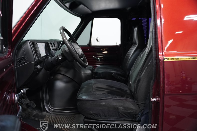 1995 Chevrolet G10 36