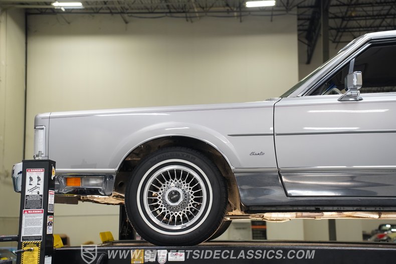 1988 Lincoln Town Car 74