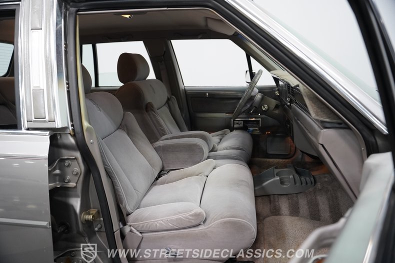 1988 Lincoln Town Car 54