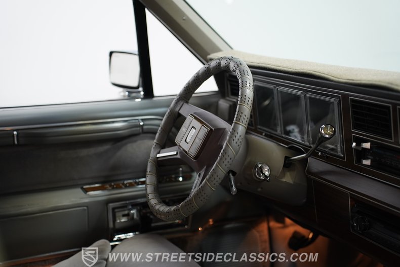 1988 Lincoln Town Car 56