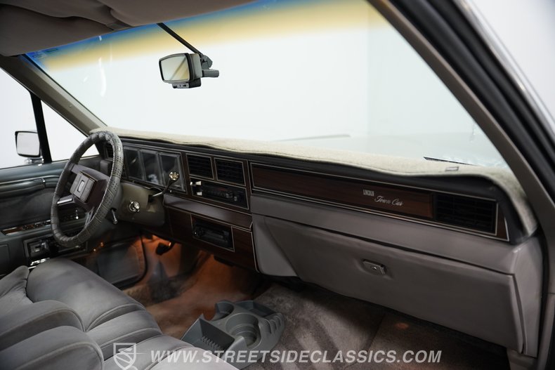 1988 Lincoln Town Car 55