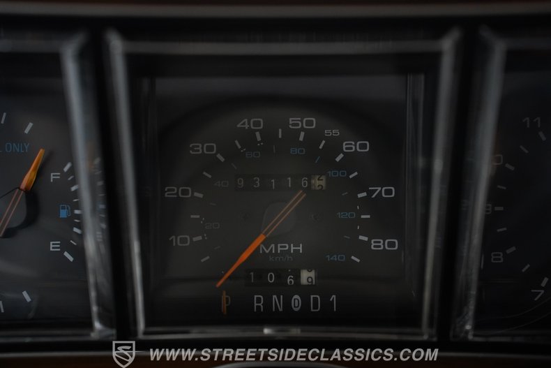 1988 Lincoln Town Car 40