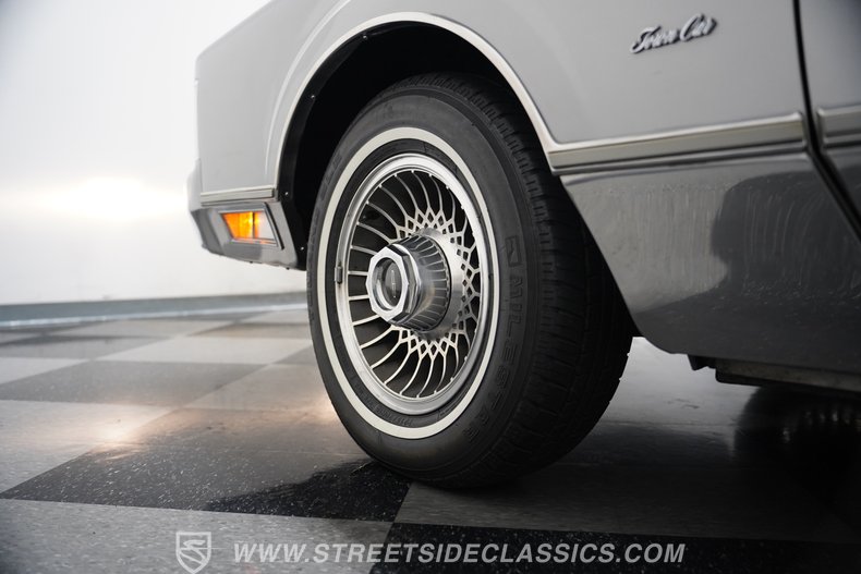 1988 Lincoln Town Car 64