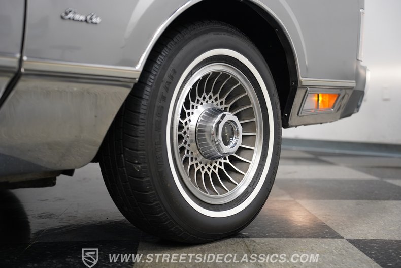 1988 Lincoln Town Car 66
