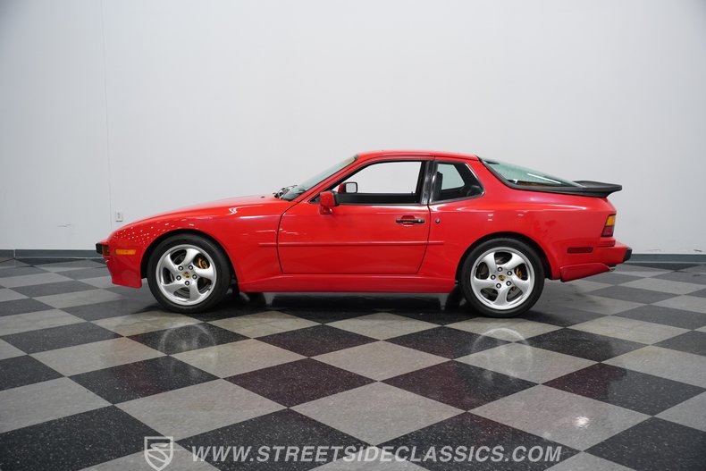 1987 Porsche 944 2