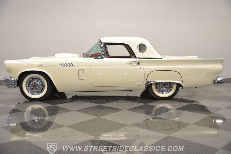 1957 Ford Thunderbird  2