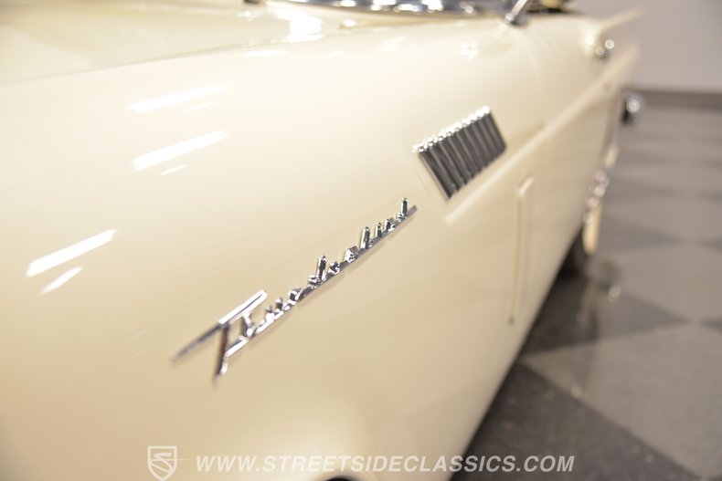 1957 Ford Thunderbird 68