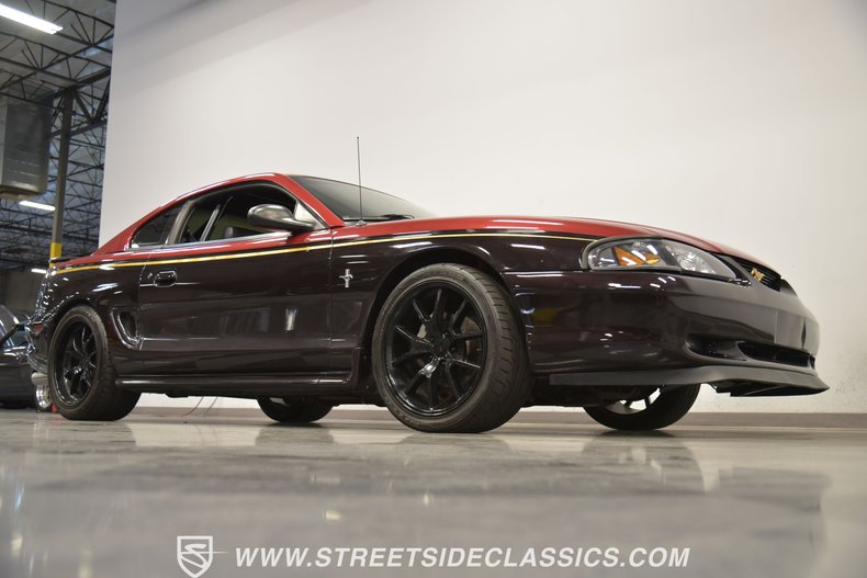 1997 Ford Mustang GT 29