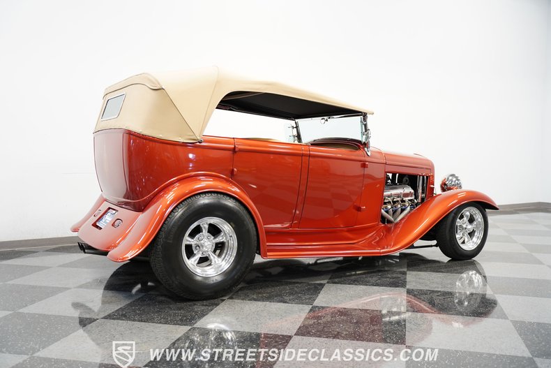 1932 Ford Phaeton 11