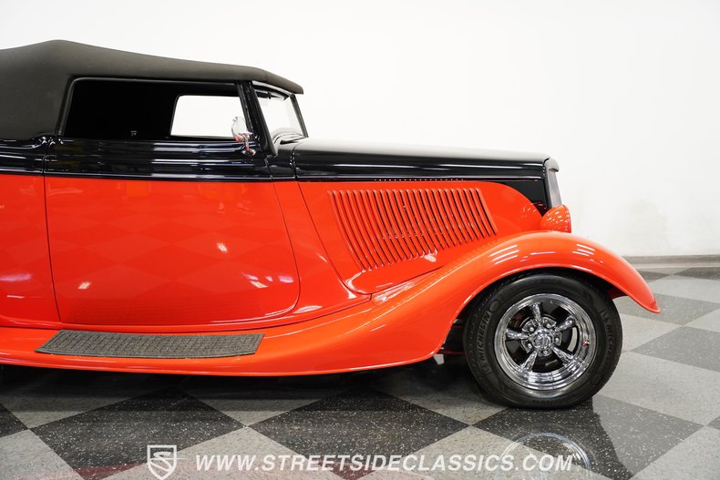 1934 Ford Cabriolet 28