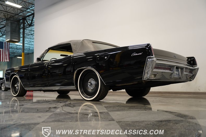 1967 Lincoln Continental Convertible 22