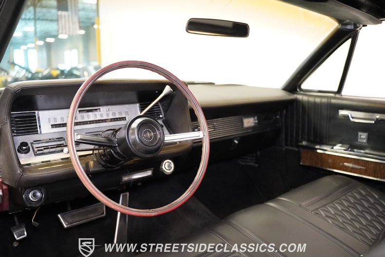 1967 Lincoln Continental 35